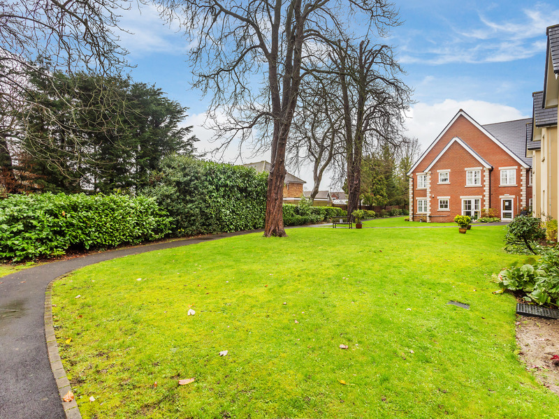 1 Bed Apartment For Sale in Horley